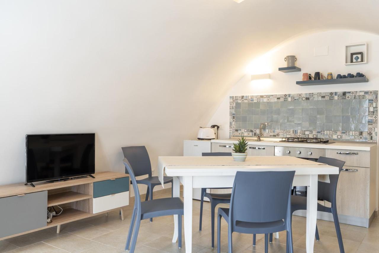 Suite La Scala Del Borgo Cisternino Dış mekan fotoğraf