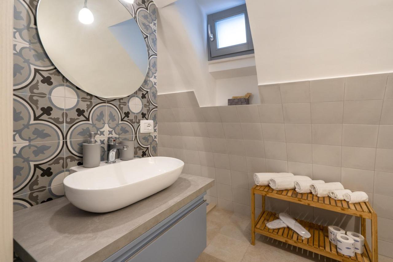 Suite La Scala Del Borgo Cisternino Dış mekan fotoğraf